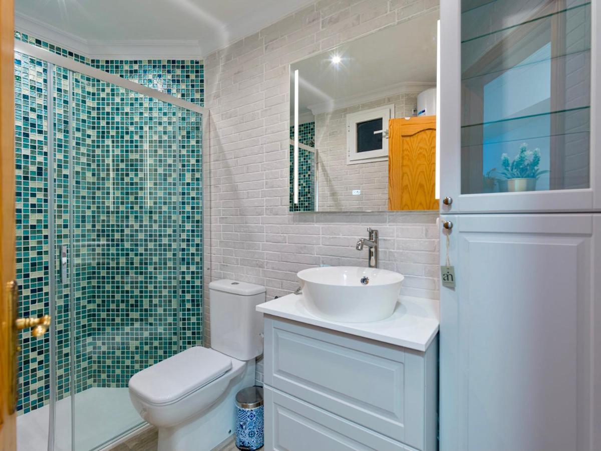 2 Bedrooms & Spectacular Views In Best Part Of Las Canteras Las Palmas de Gran Canaria Exterior photo